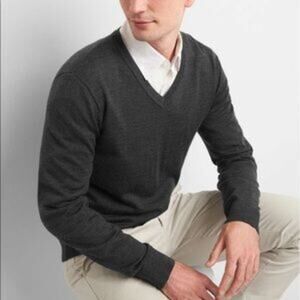 Gap 100% Merino Wool V Neck Grey Sweater Medium Men's